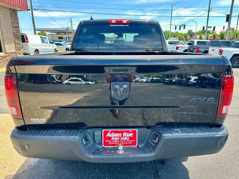 RAM 1500 Classic Warlock 4x4 Crew Cab 5'7" Box 2022