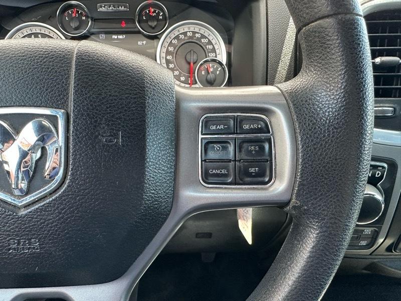 RAM 1500 Classic Warlock 4x4 Crew Cab 5'7" Box 2022