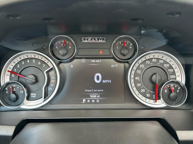RAM 1500 Classic Warlock 4x4 Crew Cab 5'7" Box 2022