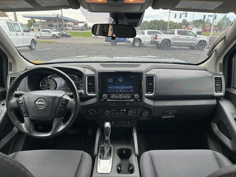 Nissan Frontier SV Crew Cab 4WD 2023