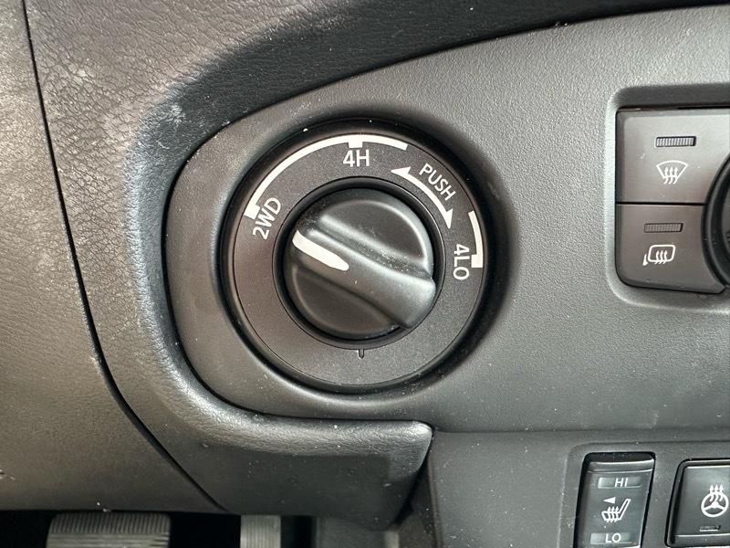 Nissan Frontier SV Crew Cab 4WD 2023