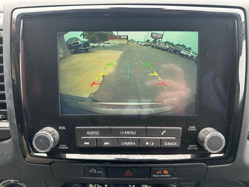 Nissan Frontier SV Crew Cab 4WD 2023