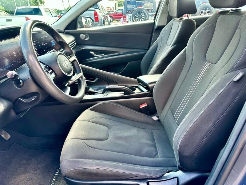 Hyundai Elantra SEL 2024