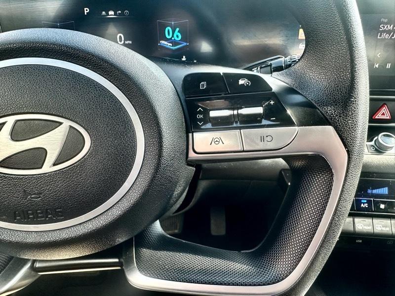 Hyundai Elantra SEL 2024