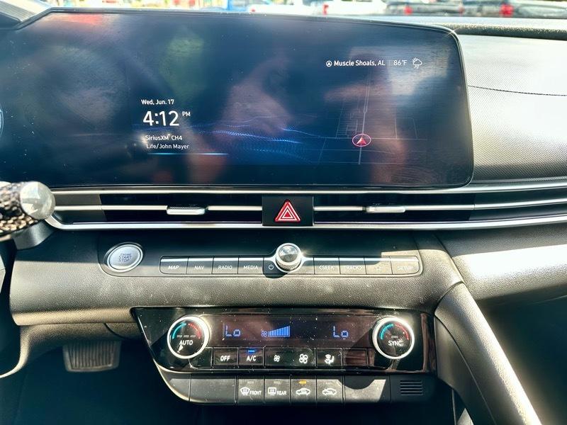 Hyundai Elantra SEL 2024