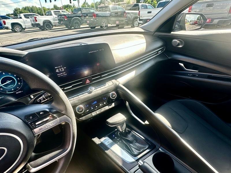 Hyundai Elantra SEL 2024