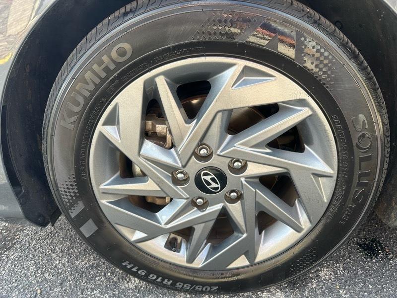 Hyundai Elantra SEL 2024