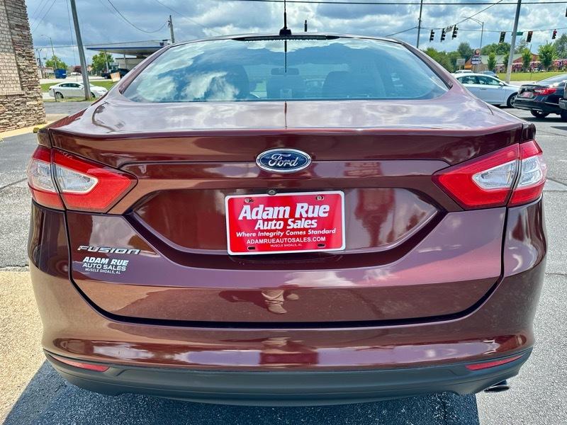 Ford Fusion S 2016