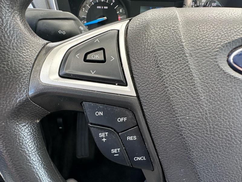 Ford Fusion S 2016