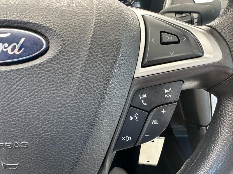 Ford Fusion S 2016