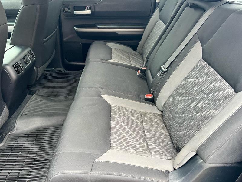 Toyota Tundra SR5 5.7L V8 FFV CrewMax 4WD 2018