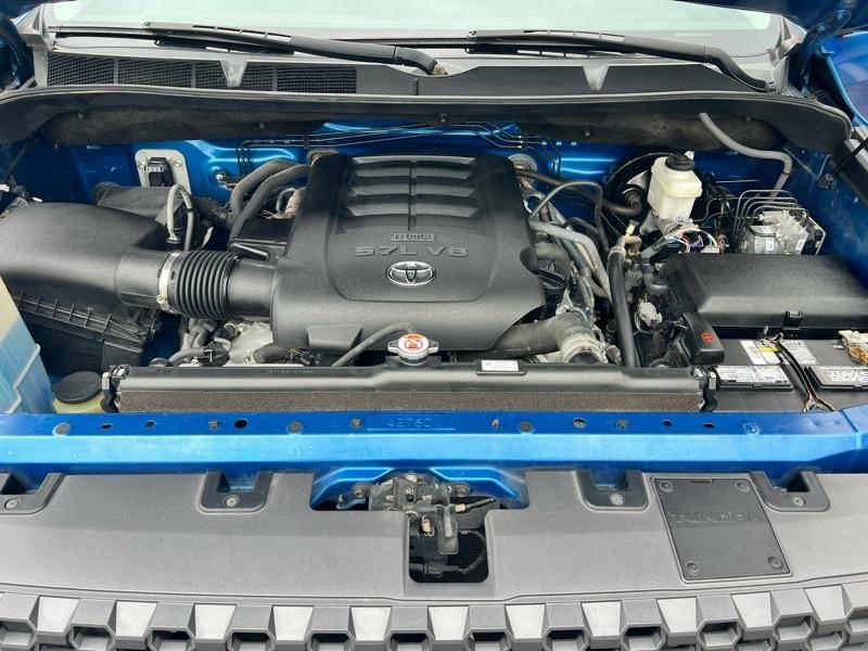 Toyota Tundra SR5 5.7L V8 FFV CrewMax 4WD 2018