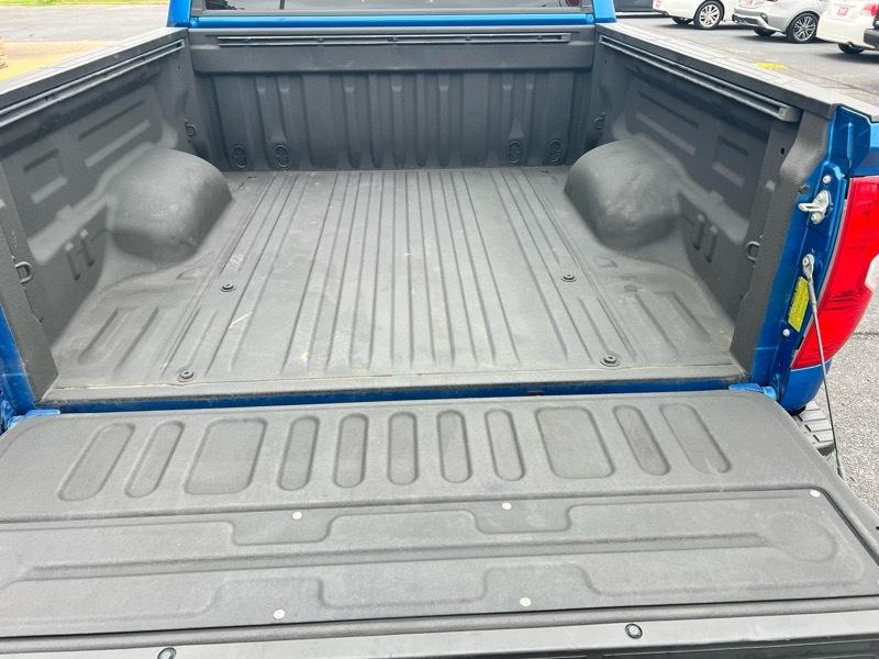 Toyota Tundra SR5 5.7L V8 FFV CrewMax 4WD 2018