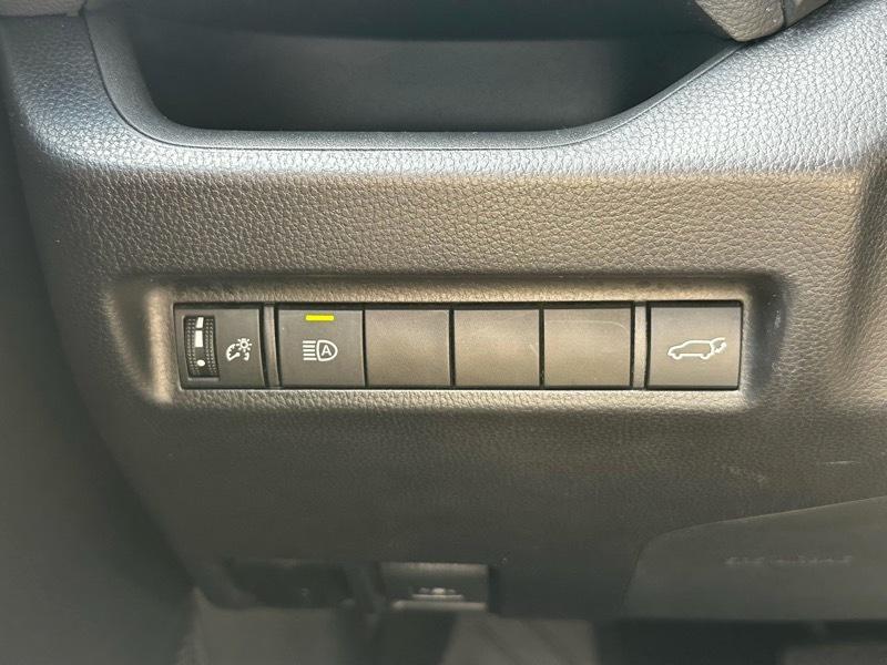 2019 Toyota RAV4 XLE Premium - Photo 9