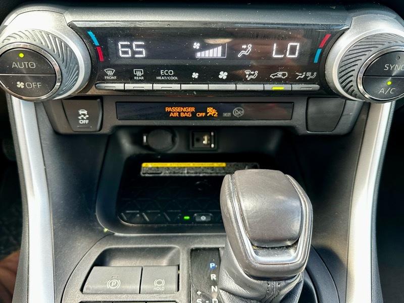 2019 Toyota RAV4 XLE Premium - Photo 21