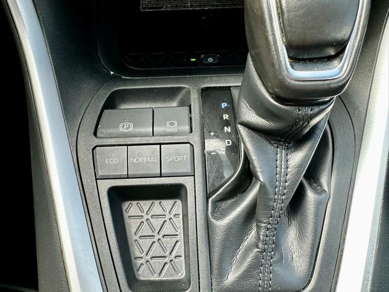 2019 Toyota RAV4 XLE Premium - Photo 22