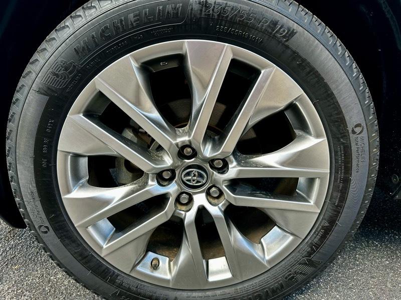 2019 Toyota RAV4 XLE Premium - Photo 28