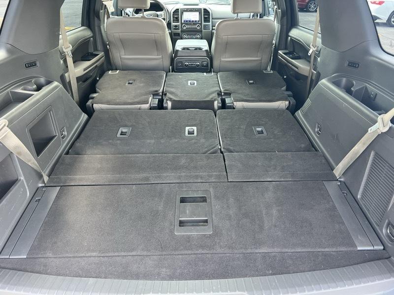 Ford Expedition XLT 2021