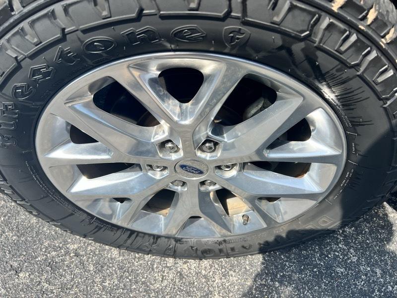 Ford Expedition XLT 2021