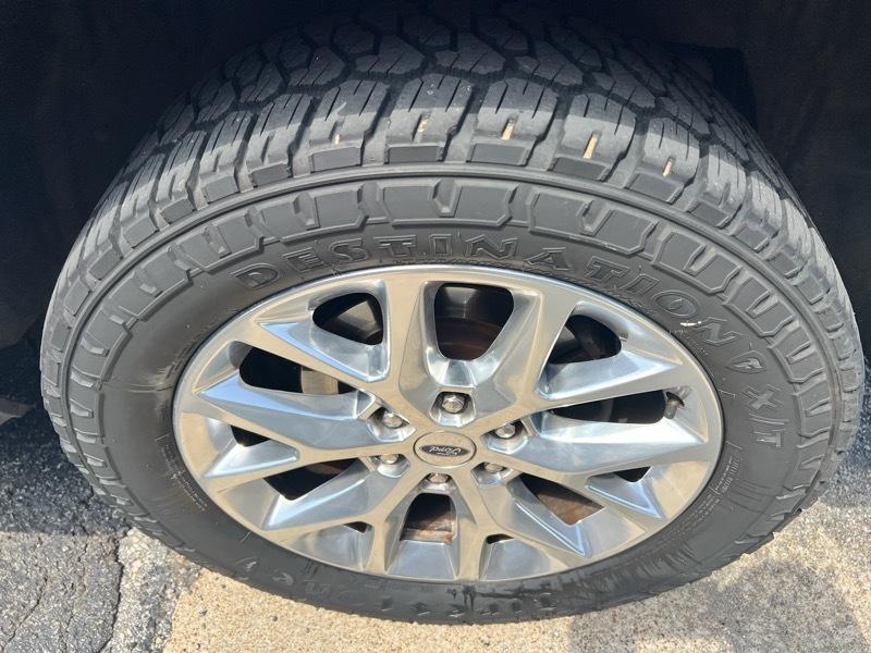 Ford Expedition XLT 2021