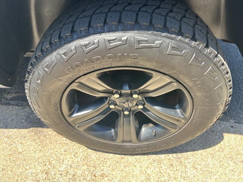 RAM 1500 Classic Warlock 4x4 Crew Cab 5'7" Box 2021