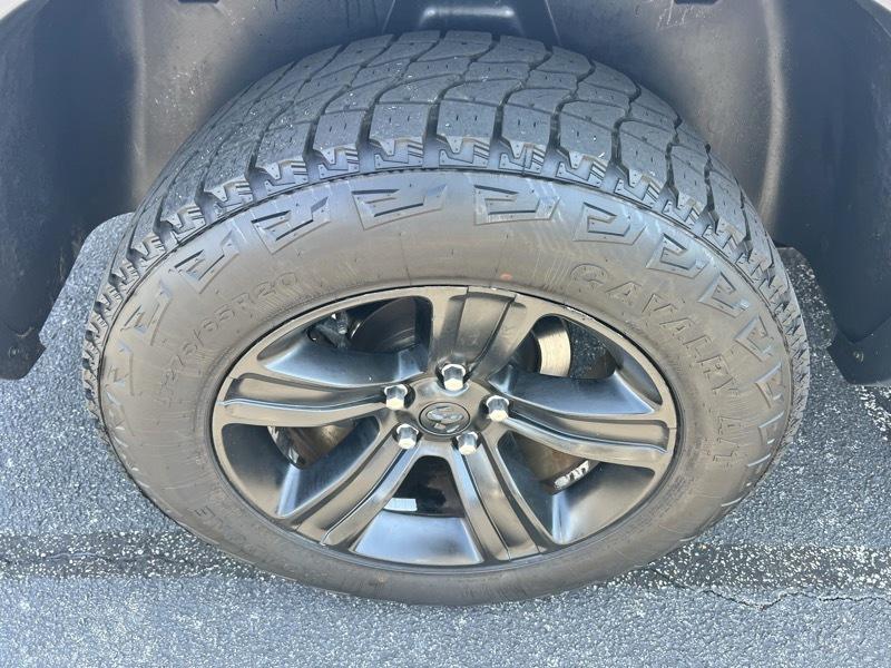 RAM 1500 Classic Warlock 4x4 Crew Cab 5'7" Box 2021