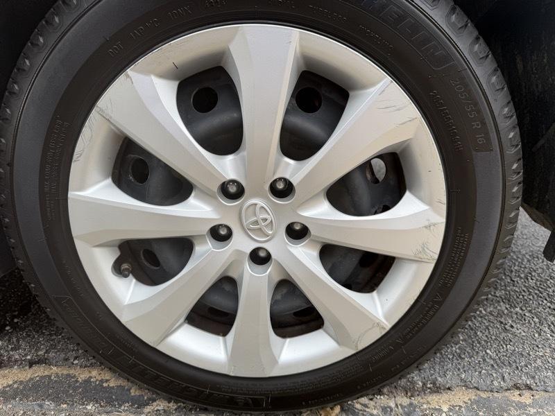 Toyota Corolla LE 2023