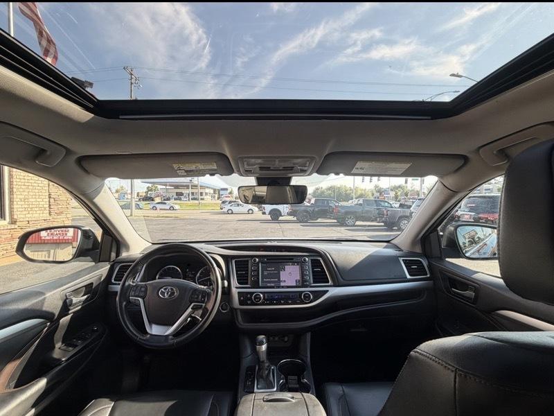 Toyota Highlander SE FWD V6 2019