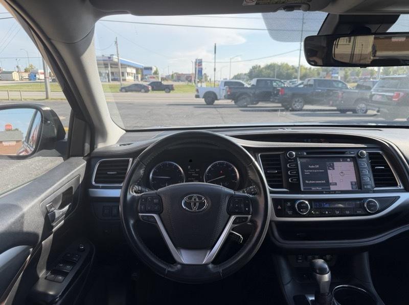 Toyota Highlander SE FWD V6 2019