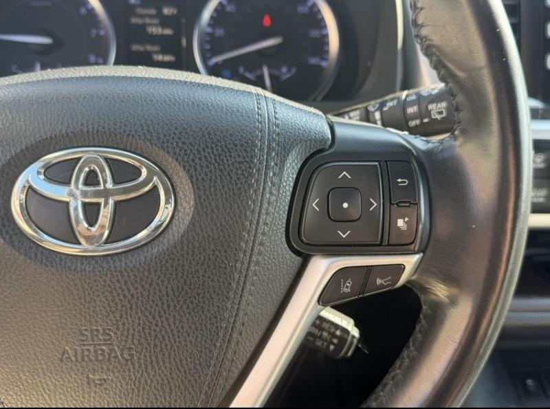 Toyota Highlander SE FWD V6 2019