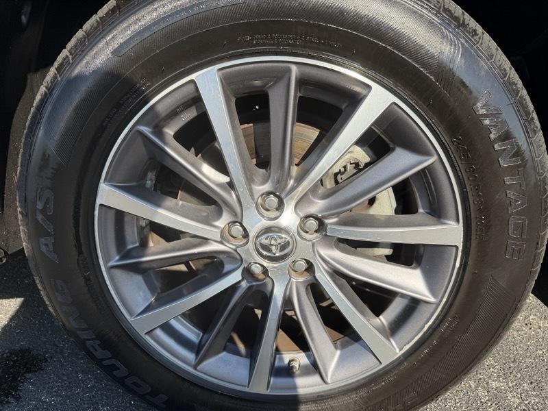 Toyota Highlander SE FWD V6 2019
