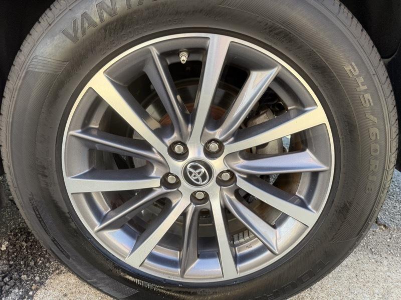 Toyota Highlander SE FWD V6 2019
