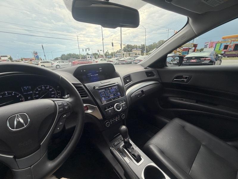 Acura ILX 8-Spd AT w/ Premium Package 2016