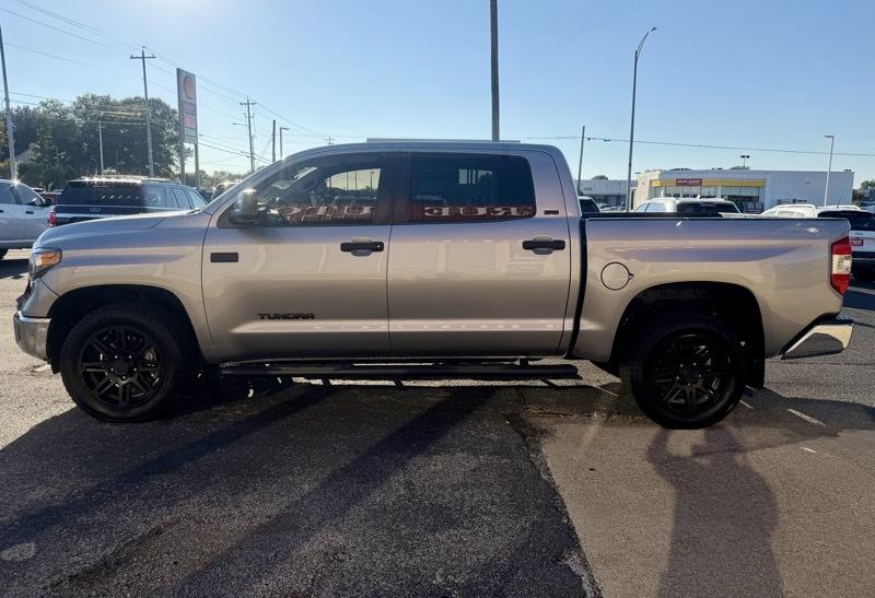 Toyota Tundra SR5 5.7L V8 FFV CrewMax 4WD 2019