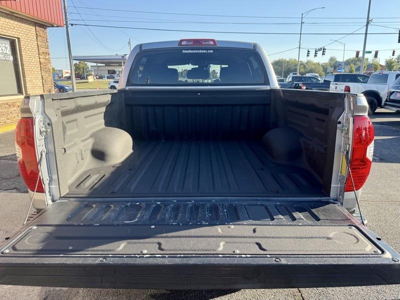 Toyota Tundra SR5 5.7L V8 FFV CrewMax 4WD 2019