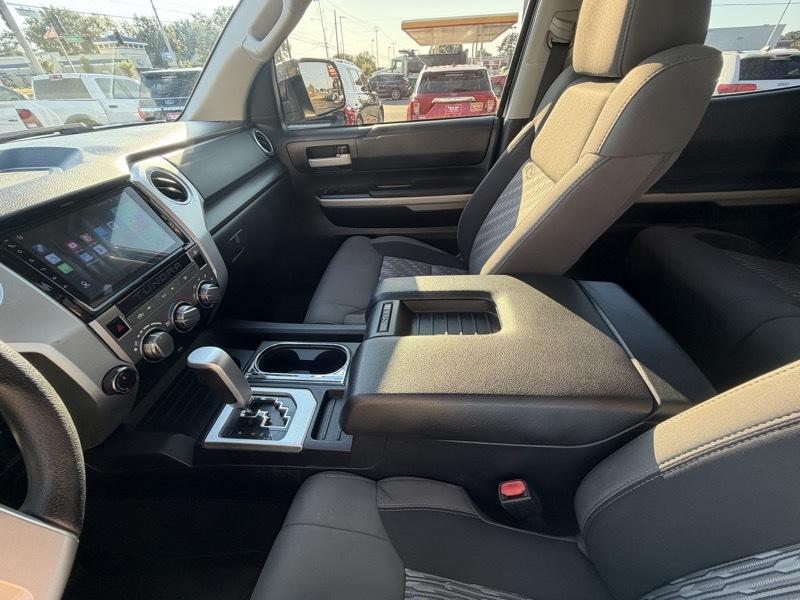 Toyota Tundra SR5 5.7L V8 FFV CrewMax 4WD 2019