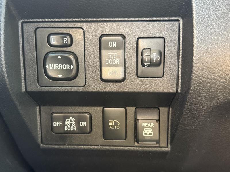 Toyota Tundra SR5 5.7L V8 FFV CrewMax 4WD 2019