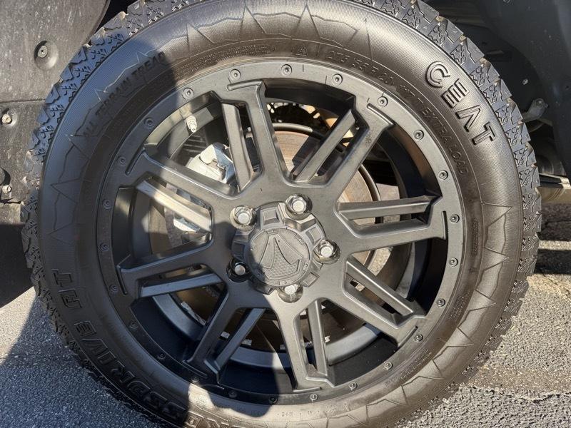 Toyota Tundra SR5 5.7L V8 FFV CrewMax 4WD 2019