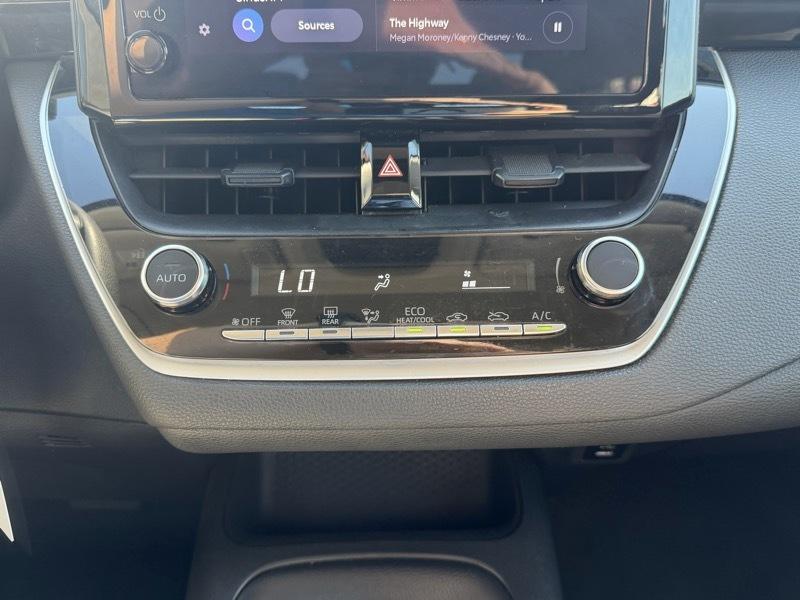 Toyota Corolla LE 2024