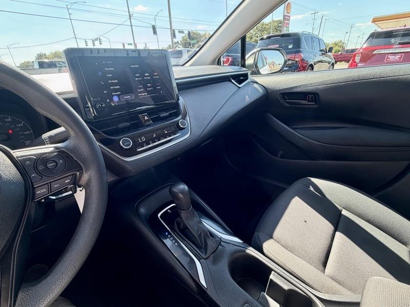 Toyota Corolla LE 2024