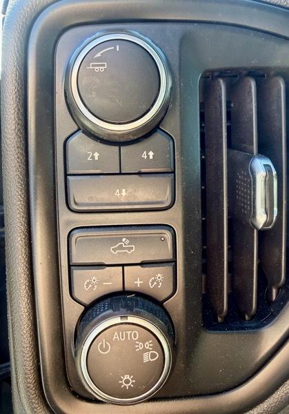 Chevrolet Silverado 2500HD Work Truck Crew Cab Short Box 4WD 2023
