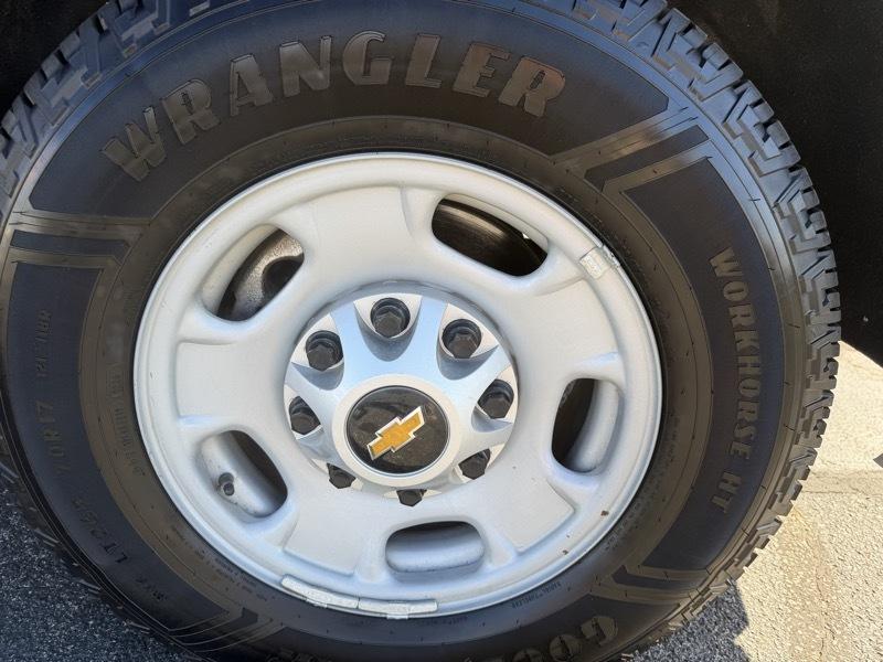 Chevrolet Silverado 2500HD Work Truck Crew Cab Short Box 4WD 2023
