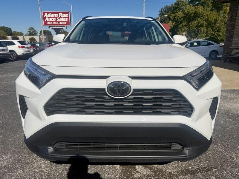 Toyota RAV4 XLE 2025