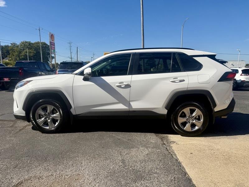Toyota RAV4 XLE 2025