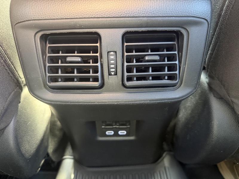 Toyota RAV4 XLE 2025