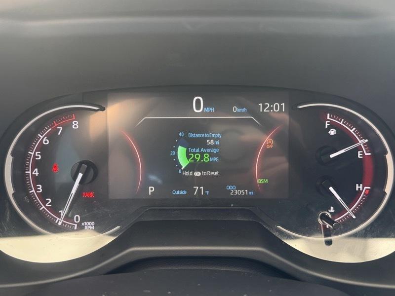 Toyota RAV4 XLE 2025