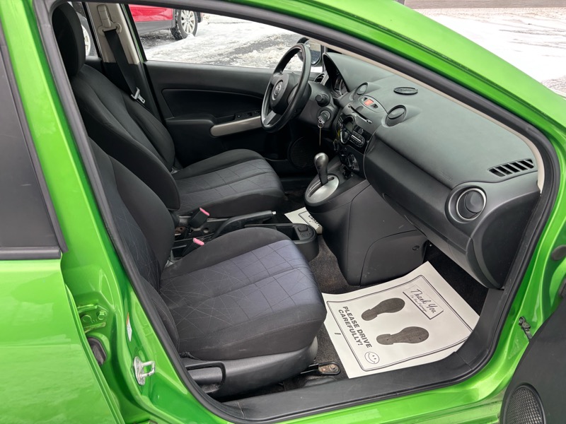 Mazda MAZDA2 Sport 2011