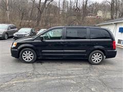 2016 Chrysler Town & Country 