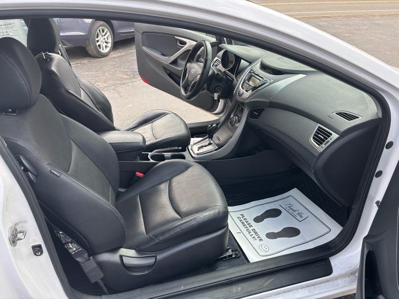 Hyundai Elantra GS Coupe A/T 2013