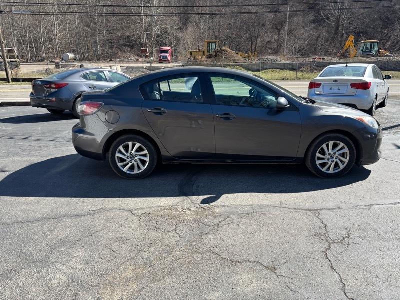 Mazda MAZDA3 I Grand Touring 4-Door 2013